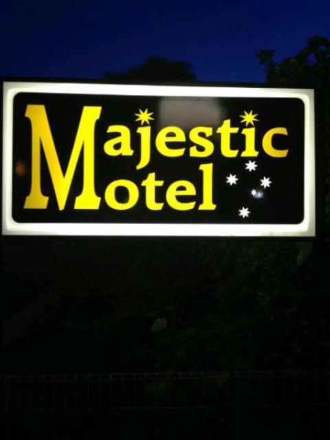 Majestic Motel Horsham Eksteriør bilde