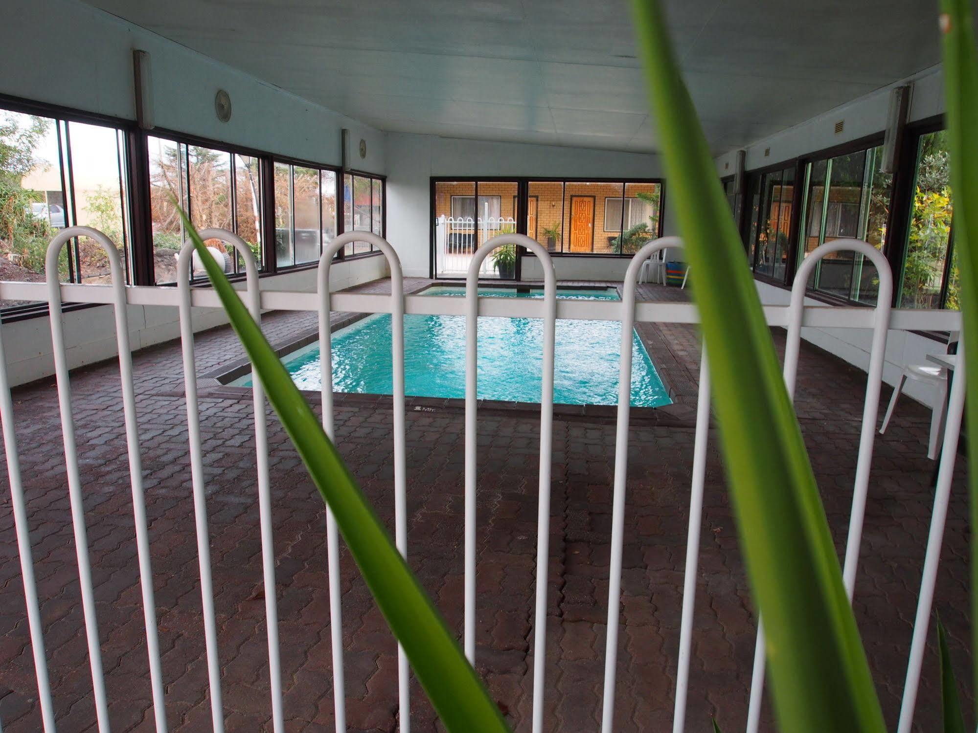 Majestic Motel Horsham Eksteriør bilde